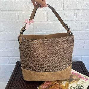 Y2K Coach Hobo Bucket Signature C’s Camel Suede & Jacquard Tote in Tan Monogram🤎